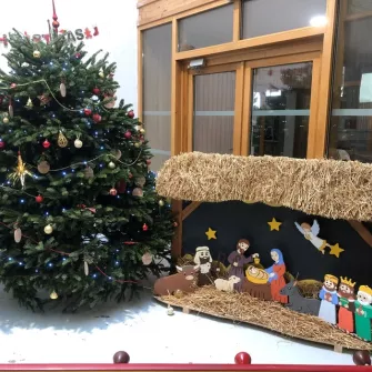 Sapin et crèche CFP 2025